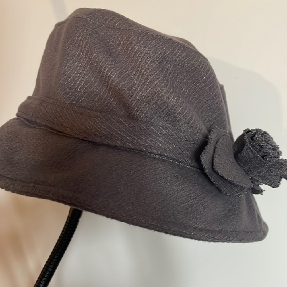 Bucket hat